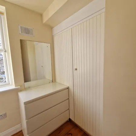 Rest And Recharge At 12 Glen