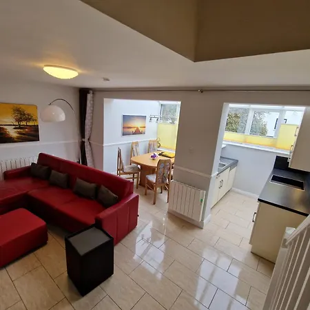 Rest And Recharge At 12 Glen Clifden