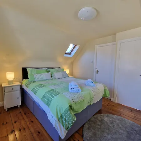 Nyaraló Rest And Recharge At 12 Glen Clifden