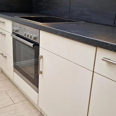 Rest And Recharge At 12 Glen Clifden