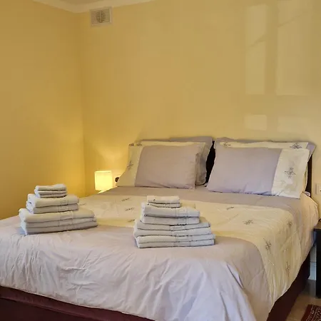 Nyaraló Rest And Recharge At 12 Glen Clifden