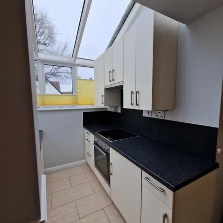 Rest And Recharge At 12 Glen Clifden