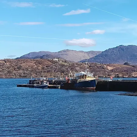 Rest And Recharge At 12 Glen Nyaraló *