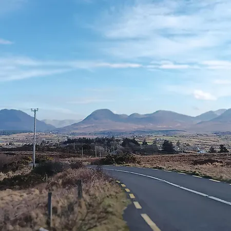 Rest And Recharge At 12 Glen Clifden